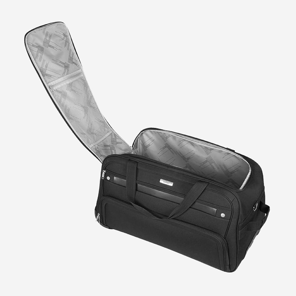 Safari rolling duffle best sale bag